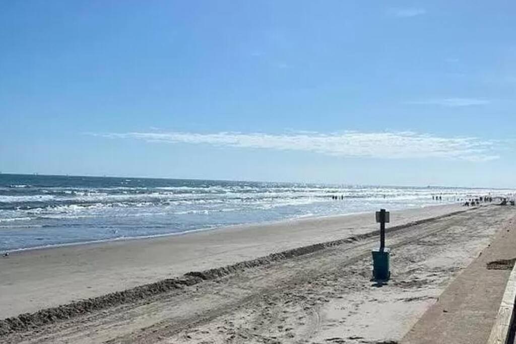 Cozy Beachside Condo With Pool View Corpus Christi Exterior foto